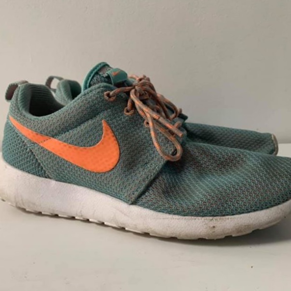 Nike Roshe Runners